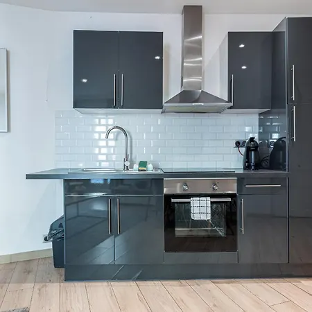 Ultra Central 1 Bdr - Massena Street Διαμέρισμα *